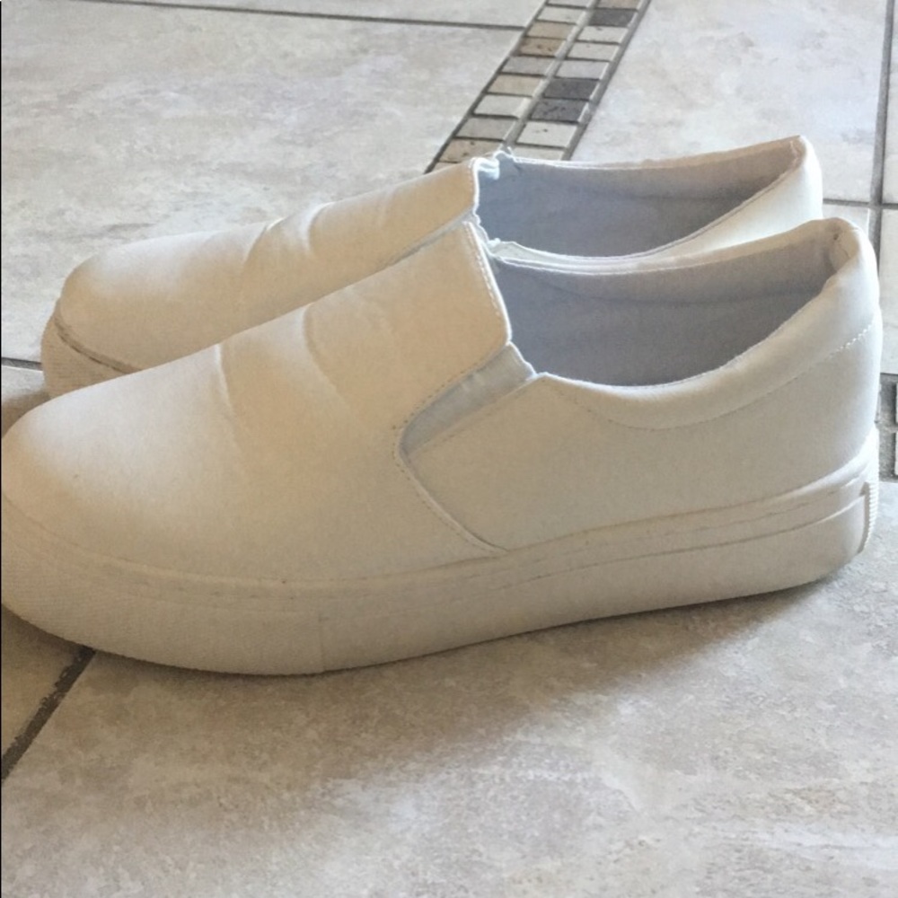 Platform white slip on shoes (w 10)